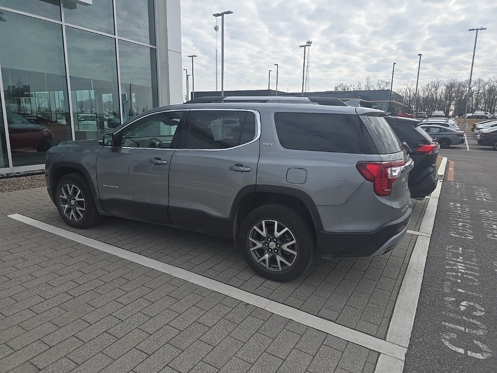 2023 GMC Acadia SLT