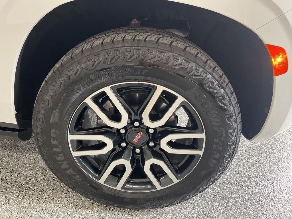 2024 GMC Yukon AT4