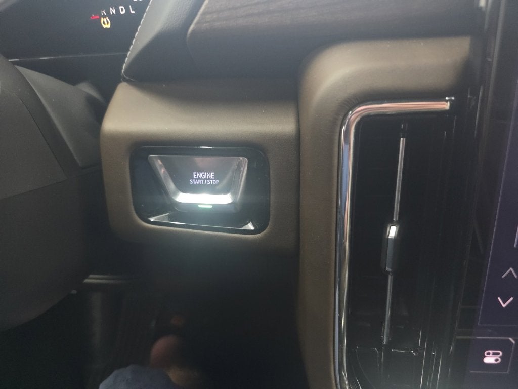 2025 GMC Yukon Denali Ultimate