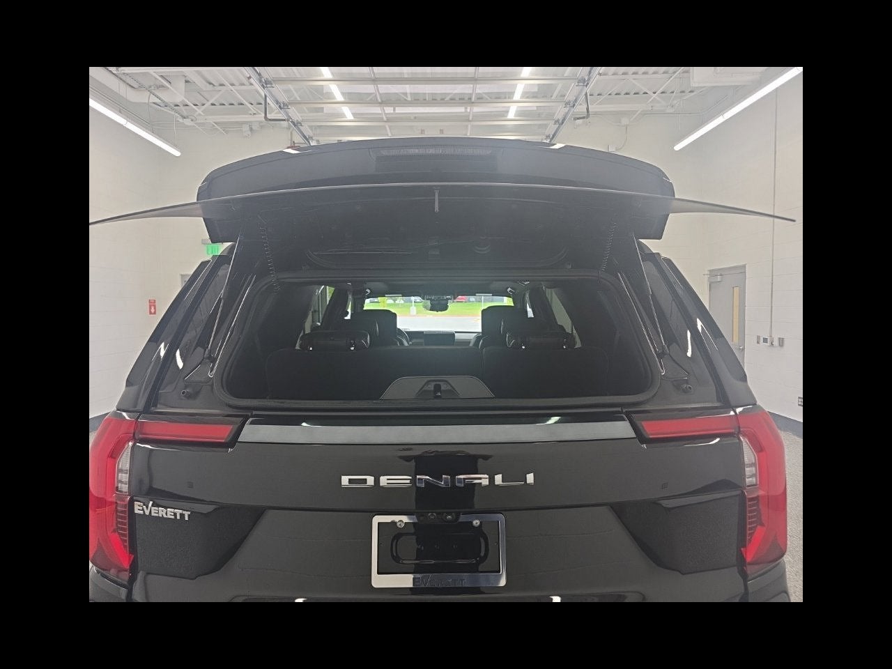 2025 GMC Yukon Denali Ultimate