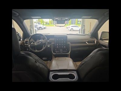 2025 GMC Yukon Denali Ultimate
