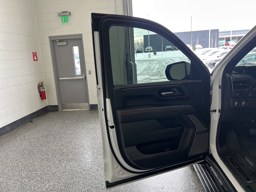 2025 GMC Yukon AT4 Ultimate