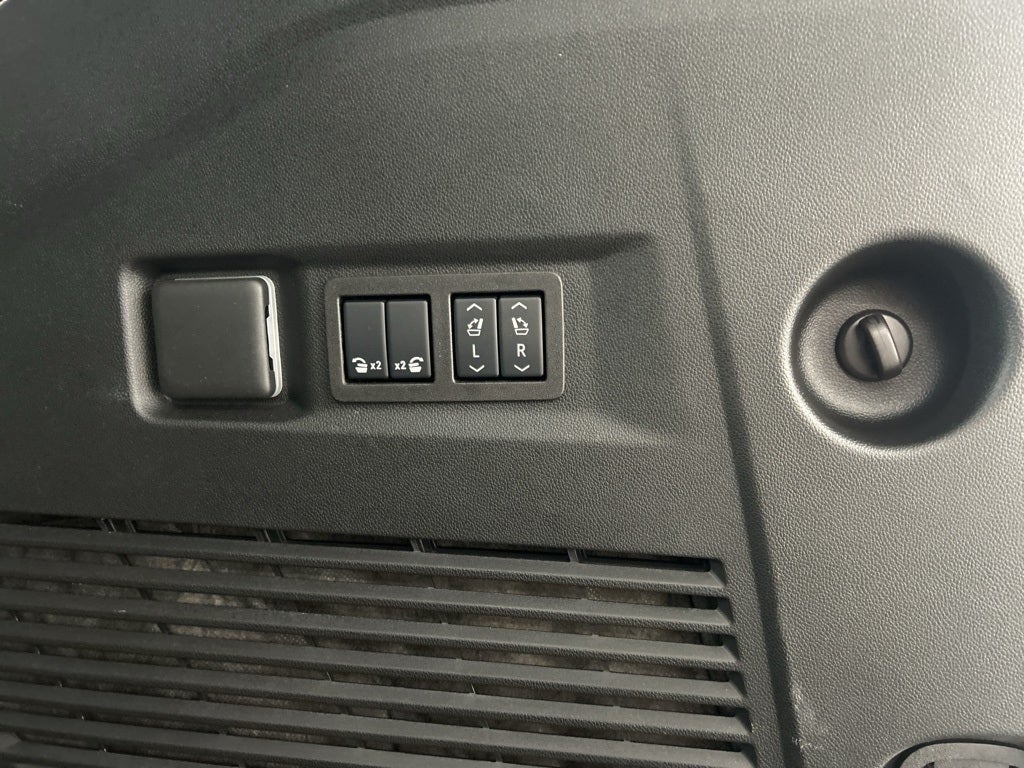 2025 GMC Yukon AT4 Ultimate