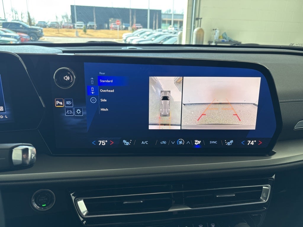 2025 Chevrolet Traverse LT 2LT