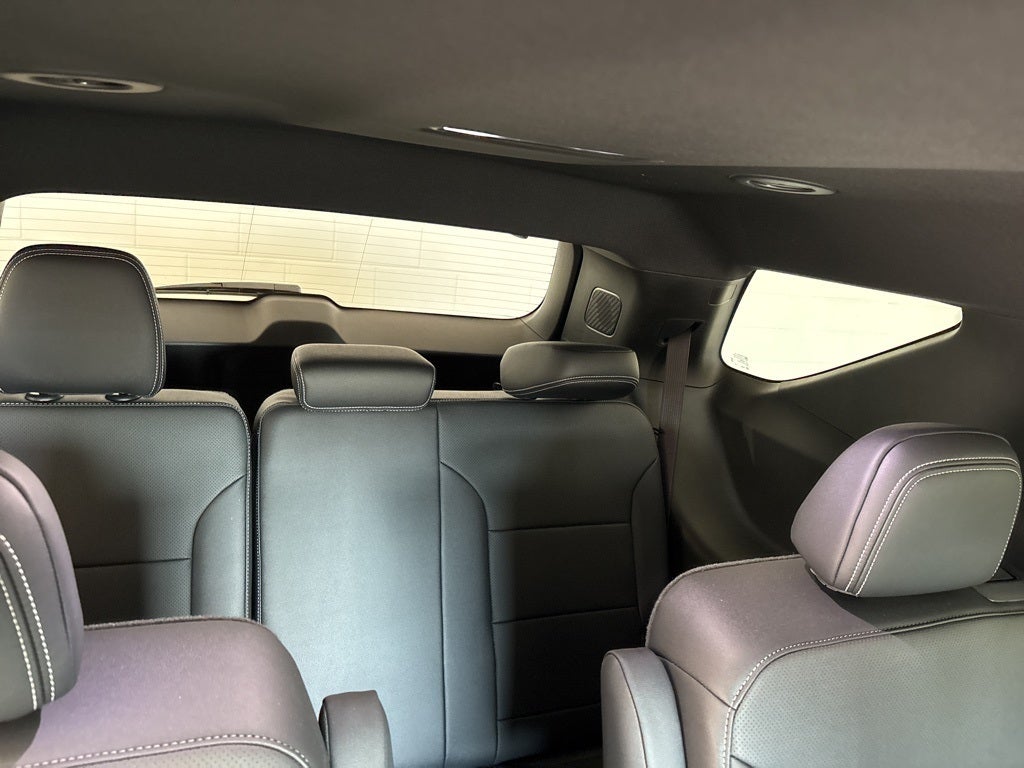 2025 Chevrolet Traverse LT 2LT