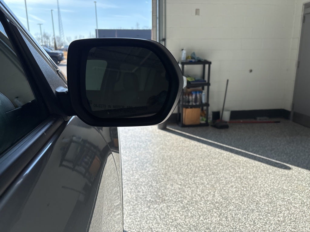 2025 Chevrolet Traverse LT 2LT