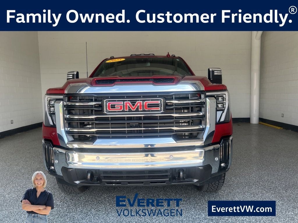 2025 GMC Sierra 4WD Crew Cab Standard Box SLT's photo