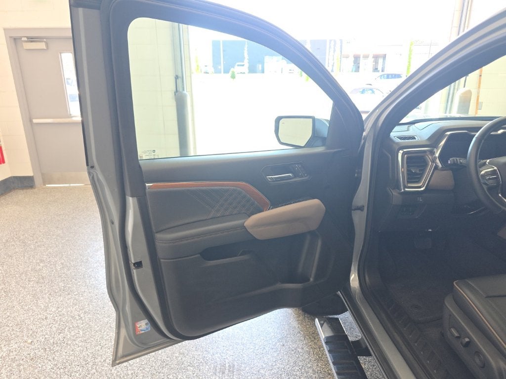 2025 GMC Canyon Denali