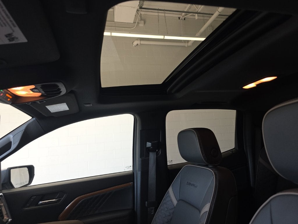 2025 GMC Canyon Denali