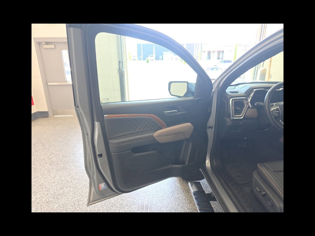2025 GMC Canyon Denali