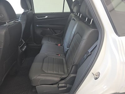2026 Volkswagen Atlas Cross Sport 2.0T SEL R-Line Black