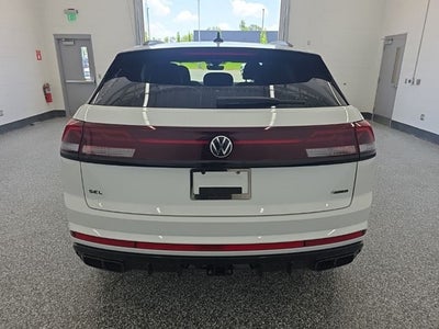 2026 Volkswagen Atlas Cross Sport 2.0T SEL R-Line Black
