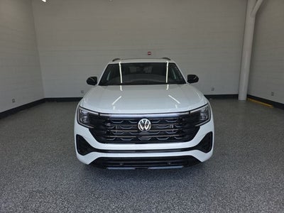 2026 Volkswagen Atlas Cross Sport 2.0T SEL R-Line Black