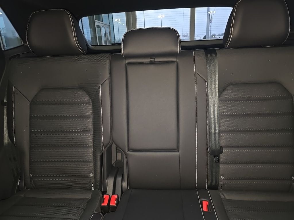 2026 Volkswagen Atlas Cross Sport 2.0T SEL R-Line Black