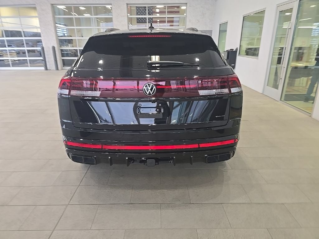 2026 Volkswagen Atlas Cross Sport 2.0T SEL R-Line Black