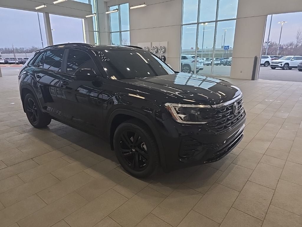 2026 Volkswagen Atlas Cross Sport 2.0T SEL R-Line Black