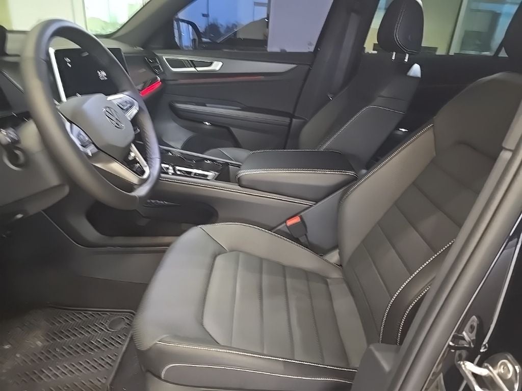 2026 Volkswagen Atlas Cross Sport 2.0T SEL R-Line Black