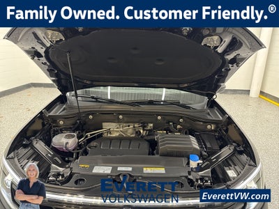 2026 Volkswagen Atlas Cross Sport 2.0T SEL R-Line Black