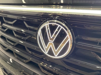 2026 Volkswagen Atlas Cross Sport 2.0T SEL R-Line Black