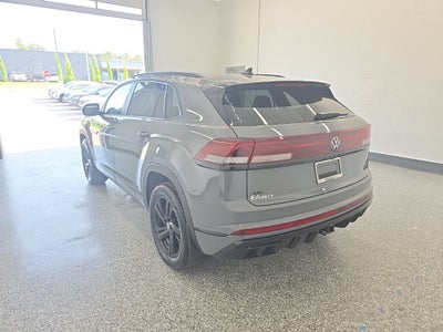 2026 Volkswagen Atlas Cross Sport 2.0T SEL R-Line Black