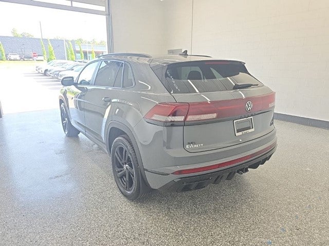 2026 Volkswagen Atlas Cross Sport 2.0T SEL R-Line Black