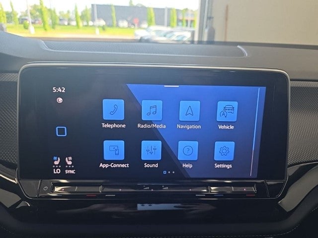 2026 Volkswagen Atlas Cross Sport 2.0T SEL R-Line Black