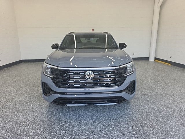 2026 Volkswagen Atlas Cross Sport 2.0T SEL R-Line Black