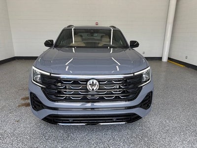 2026 Volkswagen Atlas Cross Sport 2.0T SEL R-Line Black