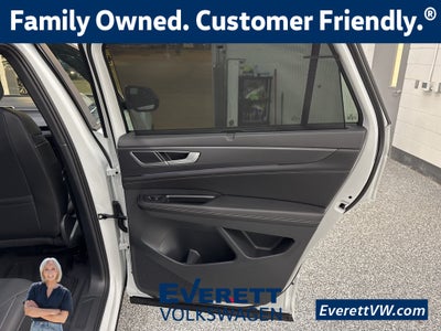 2026 Volkswagen Atlas Cross Sport 2.0T SEL R-Line Black