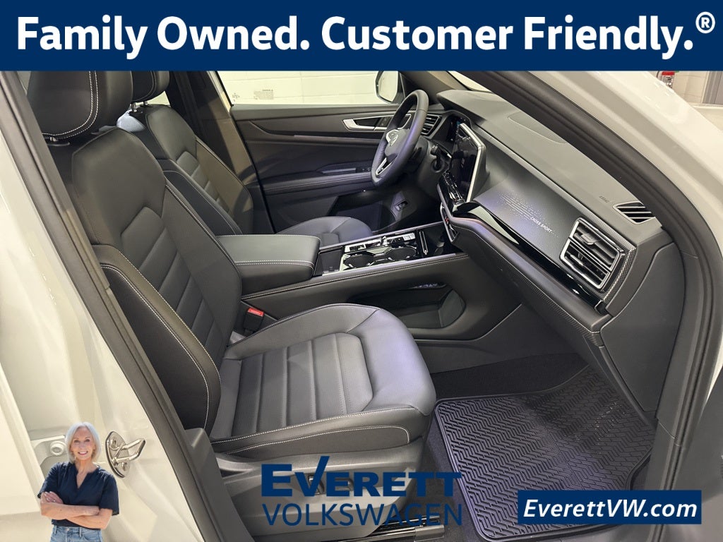 2026 Volkswagen Atlas Cross Sport 2.0T SEL R-Line Black