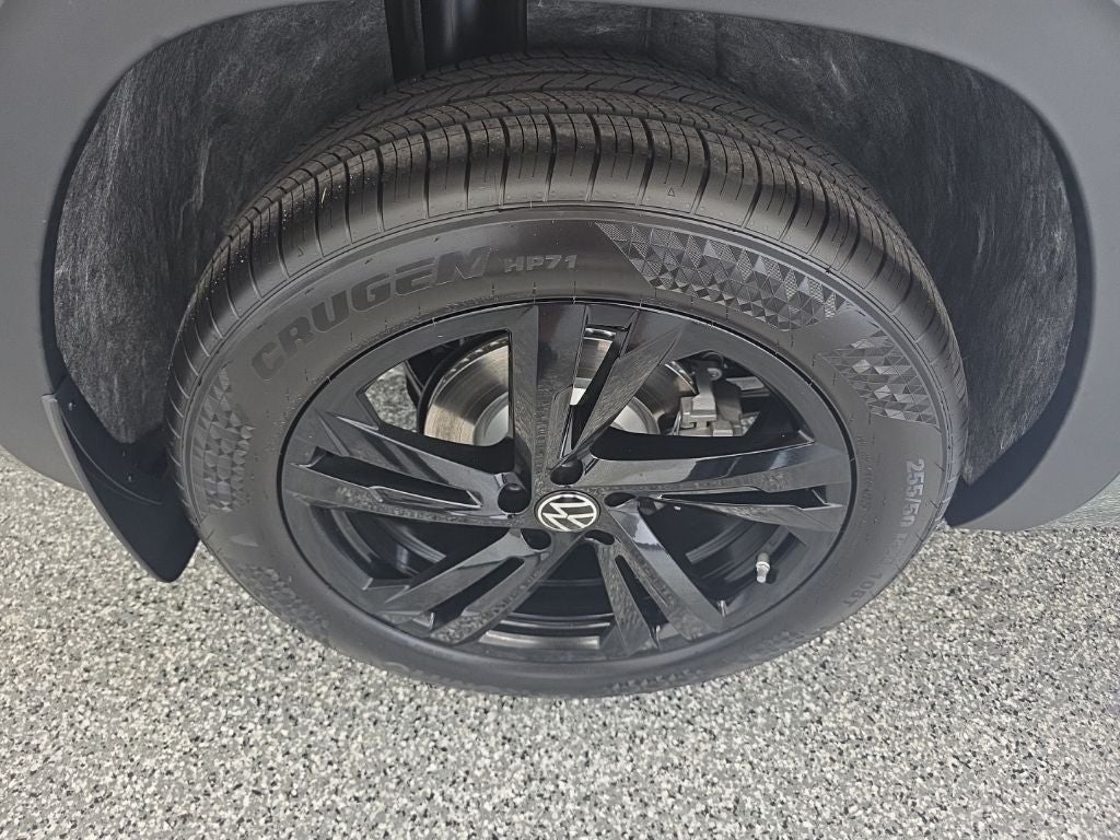 2026 Volkswagen Atlas Cross Sport 2.0T SEL R-Line Black