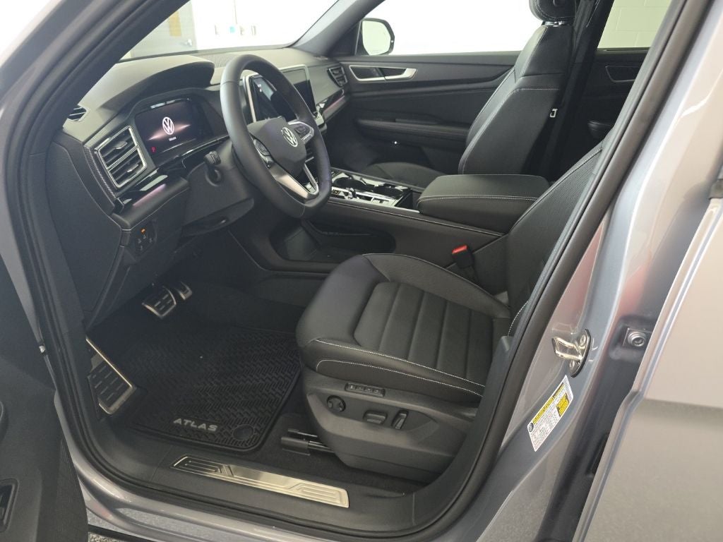 2026 Volkswagen Atlas Cross Sport 2.0T SEL R-Line Black