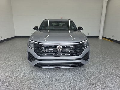 2026 Volkswagen Atlas Cross Sport 2.0T SEL R-Line Black