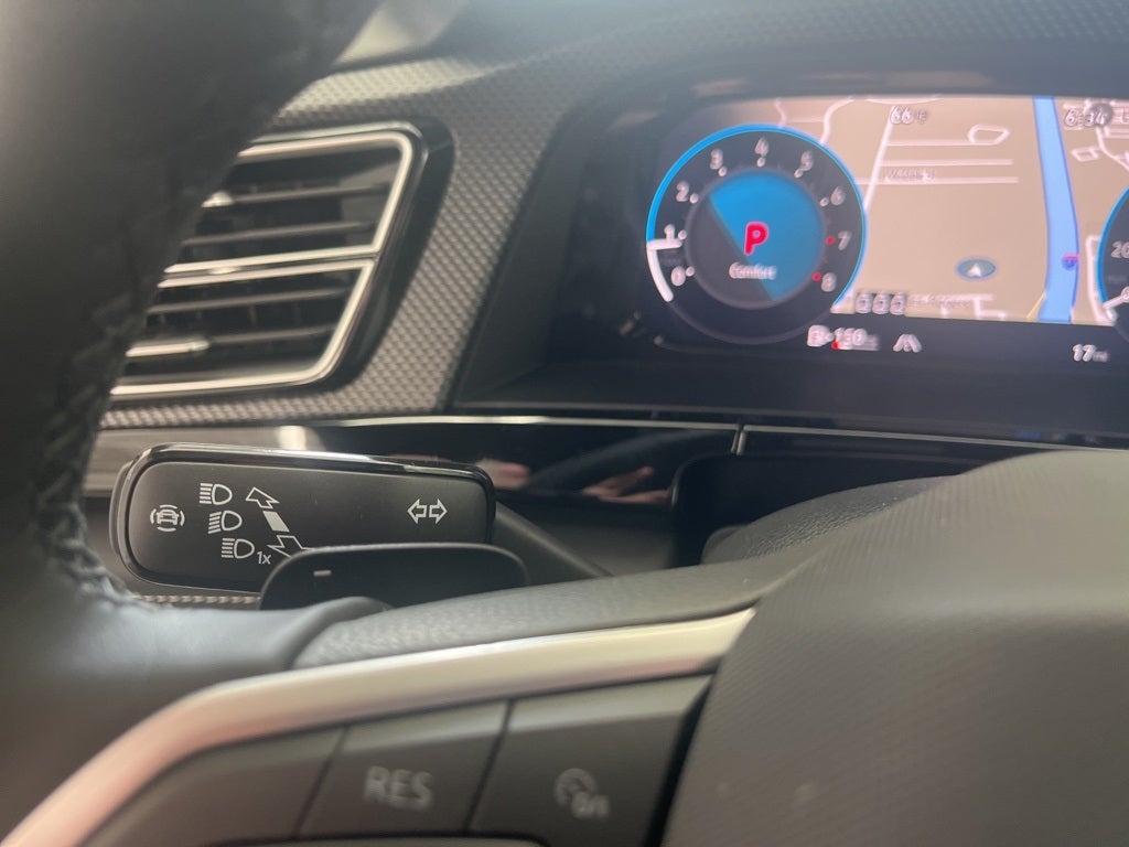 2026 Volkswagen Atlas Cross Sport 2.0T SEL R-Line Black