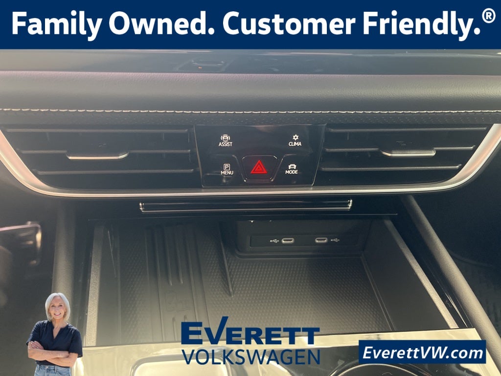 2026 Volkswagen Atlas Cross Sport 2.0T SEL R-Line Black