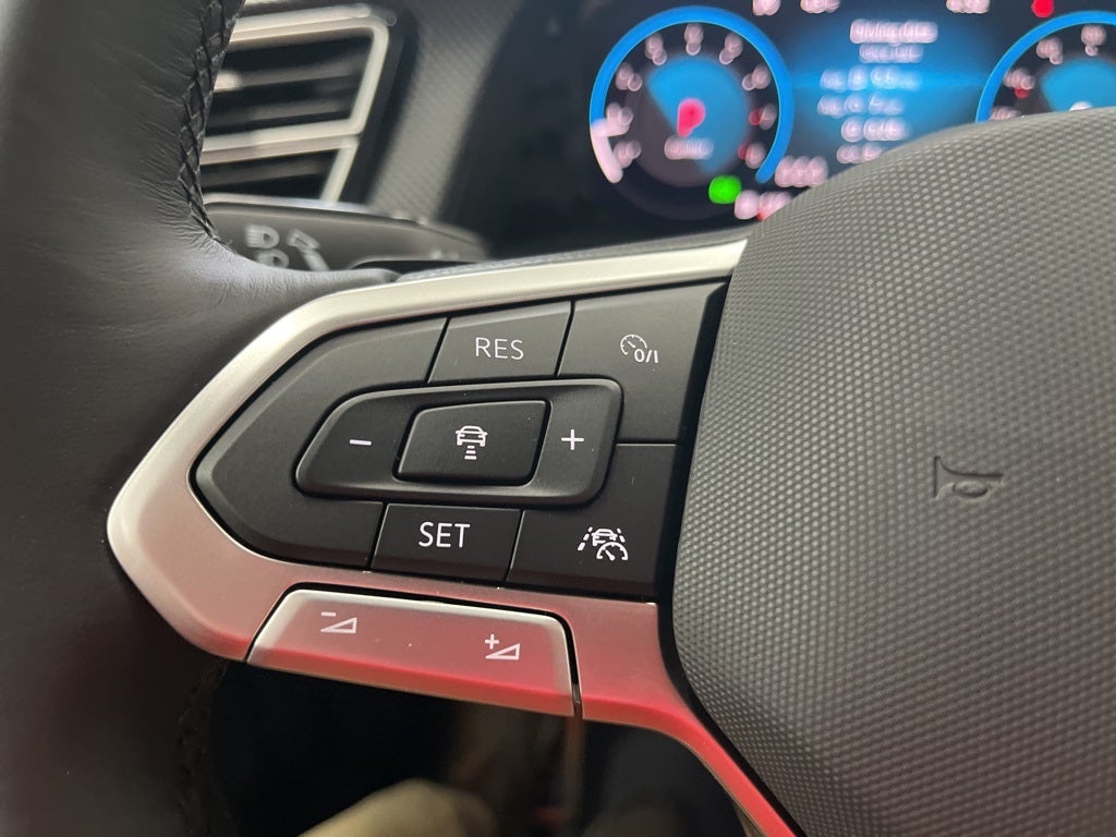 2026 Volkswagen Atlas Cross Sport 2.0T SEL R-Line Black