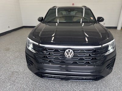 2026 Volkswagen Atlas Cross Sport 2.0T SEL R-Line Black