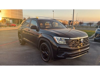 2026 Volkswagen Atlas Cross Sport 2.0T SEL R-Line Black