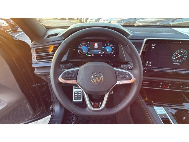 2026 Volkswagen Atlas Cross Sport 2.0T SEL R-Line Black