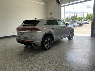 2024 Volkswagen Atlas Cross Sport 2.0T SEL R-Line