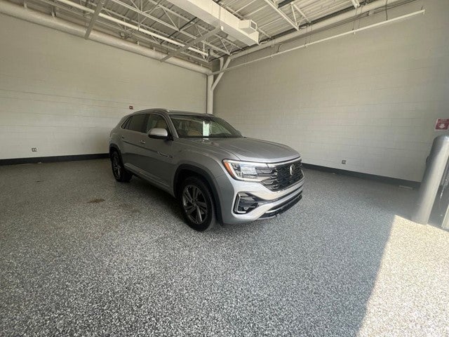 2024 Volkswagen Atlas Cross Sport 2.0T SEL R-Line