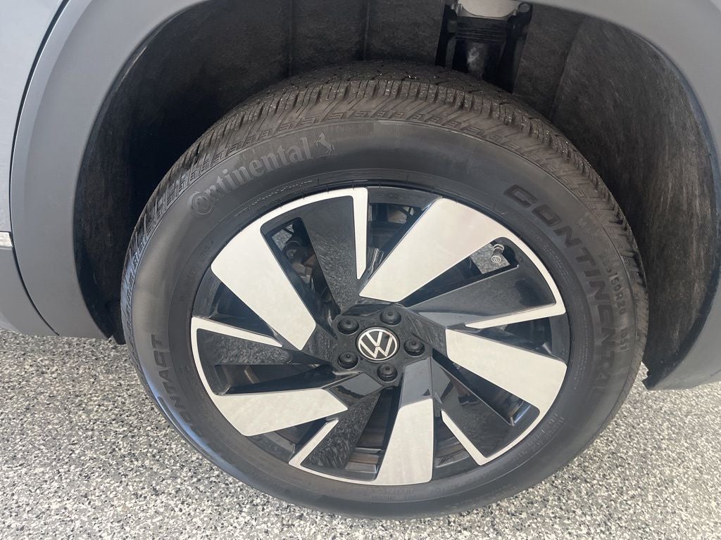 2025 Volkswagen Atlas Cross Sport 2.0T SEL