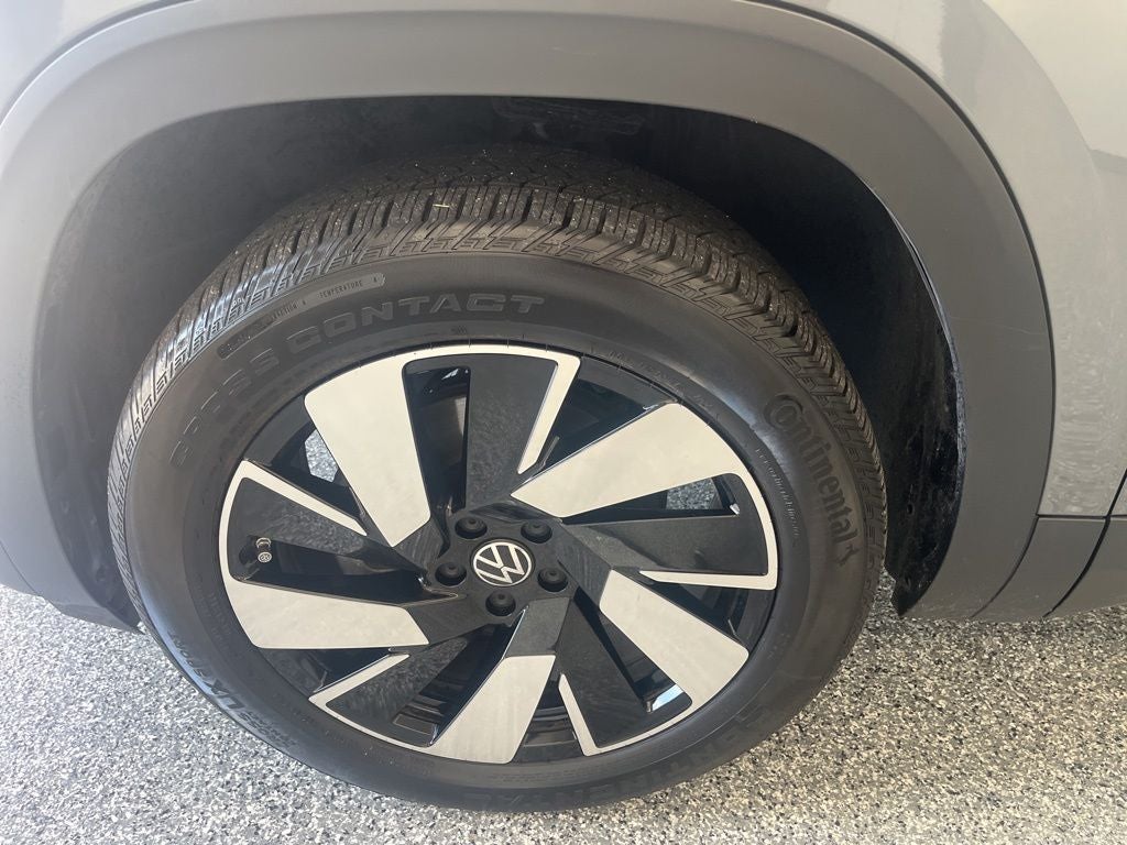 2025 Volkswagen Atlas Cross Sport 2.0T SEL
