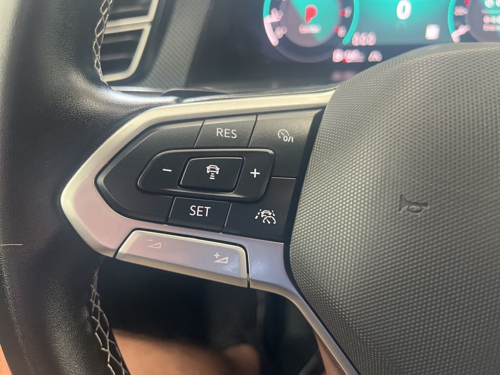 2025 Volkswagen Atlas Cross Sport 2.0T SEL