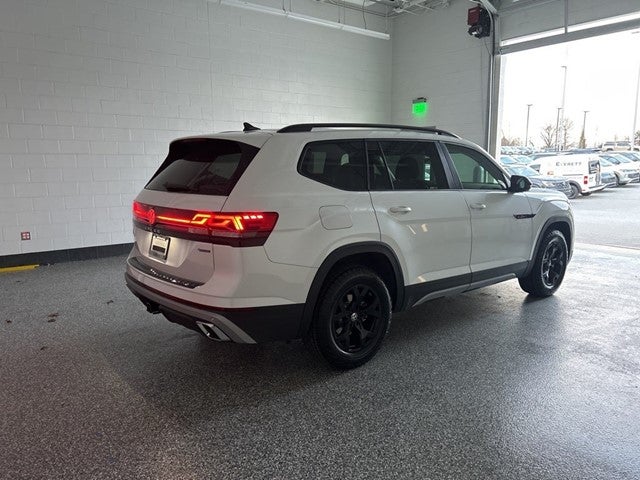 2026 Volkswagen Atlas 2.0T Peak Edition