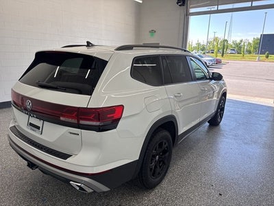 2026 Volkswagen Atlas 2.0T Peak Edition