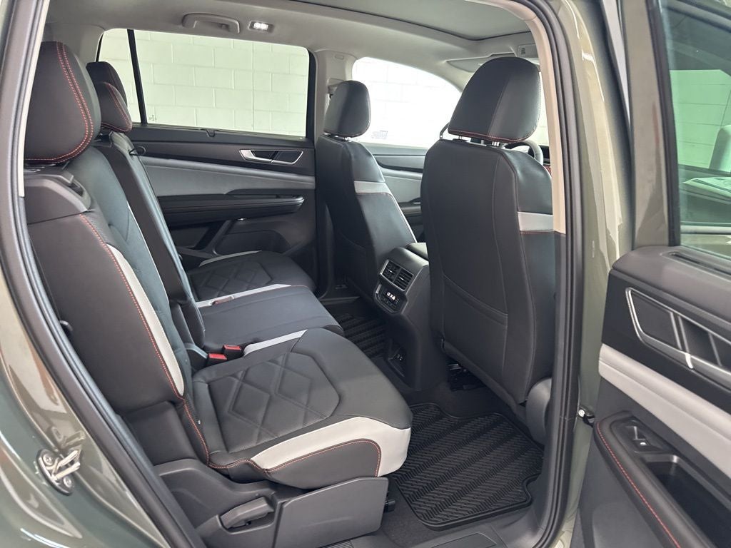 2026 Volkswagen Atlas 2.0T Peak Edition