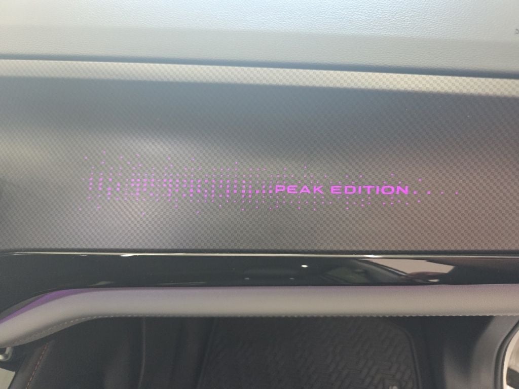 2024 Volkswagen Atlas 2.0T Peak Edition SE w/Technology