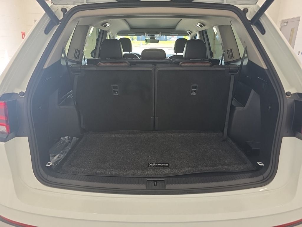 2024 Volkswagen Atlas 2.0T Peak Edition SE w/Technology