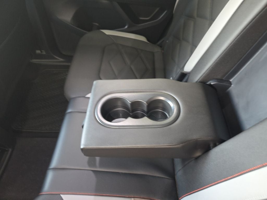 2024 Volkswagen Atlas 2.0T Peak Edition SE w/Technology